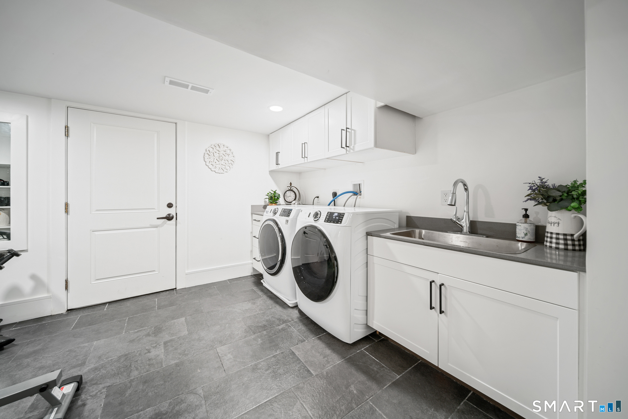 3112 North Main Street Waterbury CT 06704