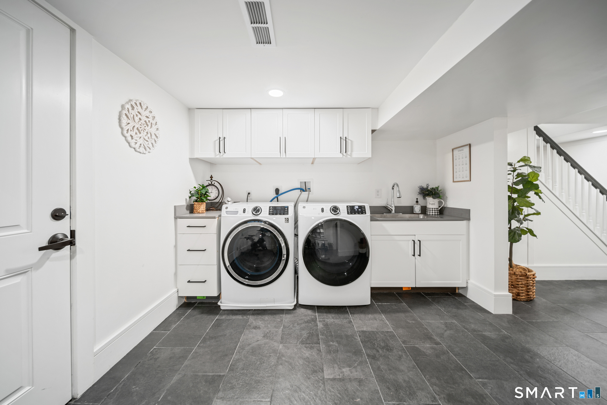 3112 North Main Street Waterbury CT 06704