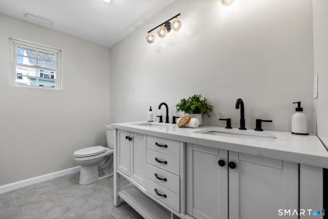 354 Vernon Street Manchester CT 06042