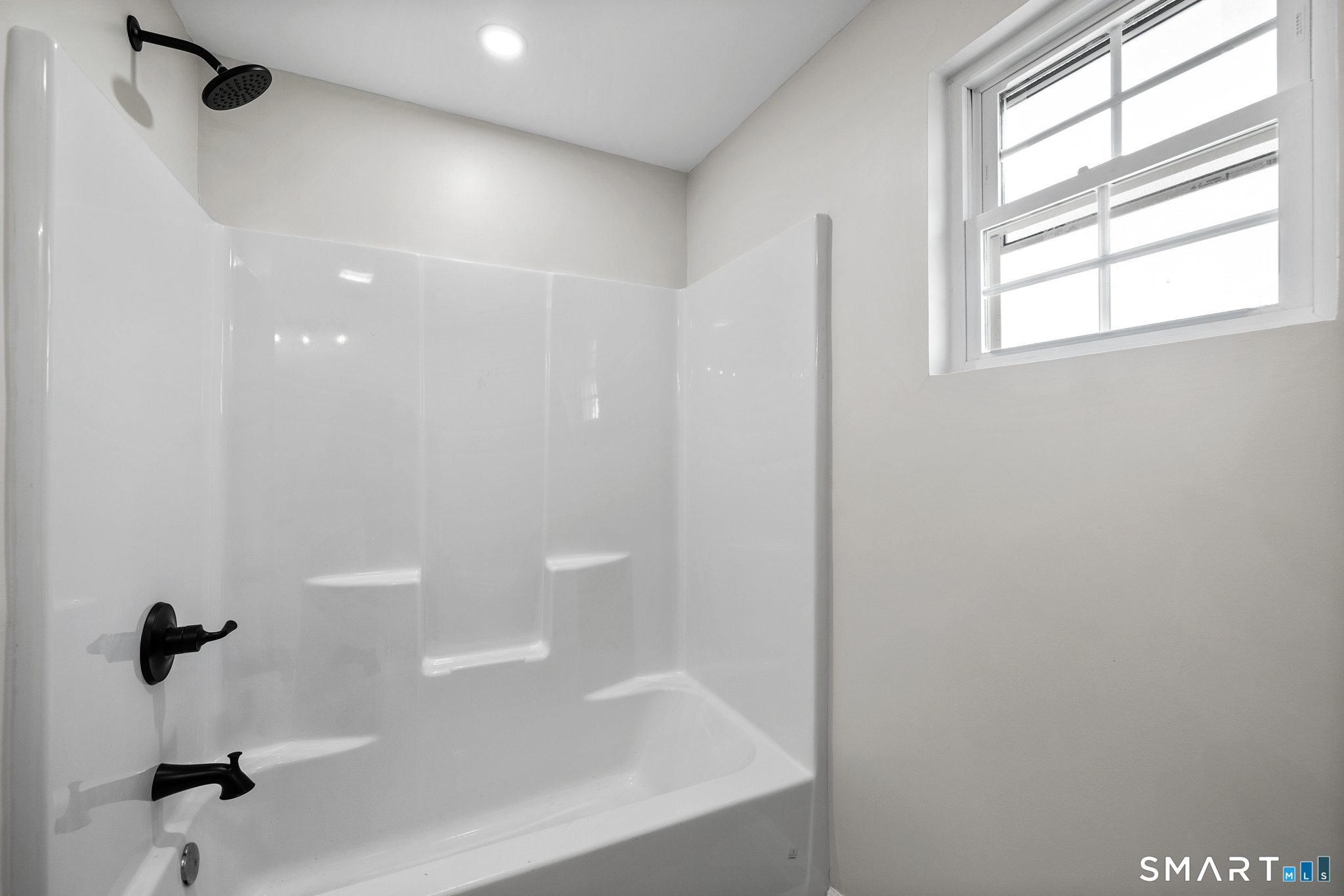 354 Vernon Street Manchester CT 06042