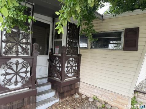 31 Rivermead Boulevard East Hartford CT 06118