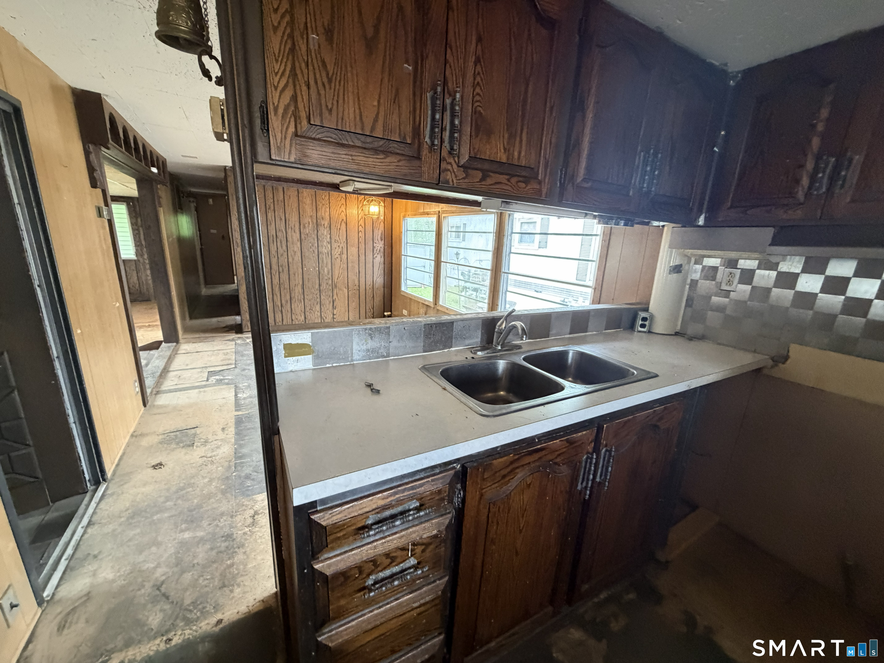 31 Rivermead Boulevard East Hartford CT 06118