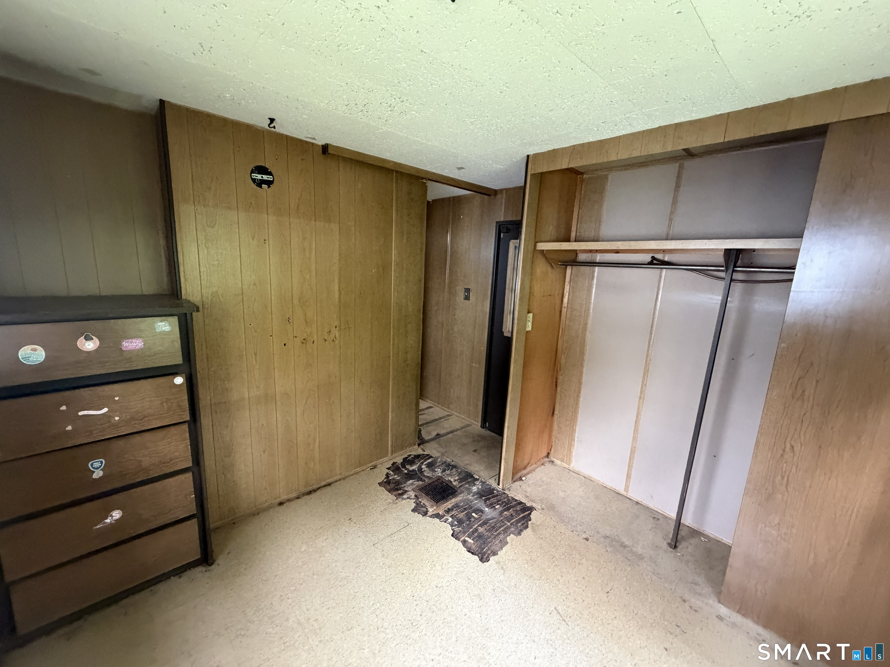 31 Rivermead Boulevard East Hartford CT 06118