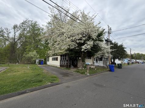 31 Rivermead Boulevard East Hartford CT 06118
