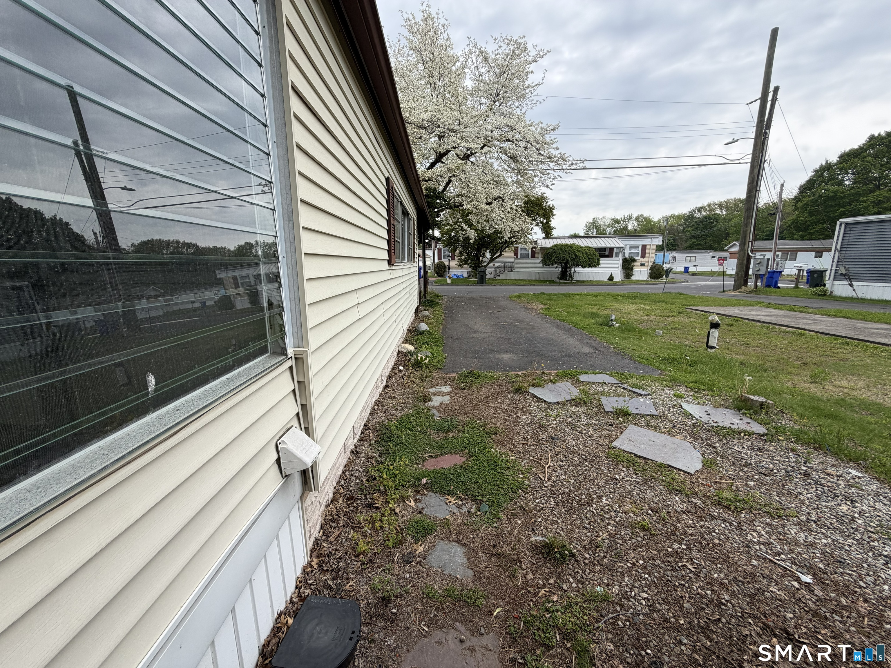 31 Rivermead Boulevard East Hartford CT 06118