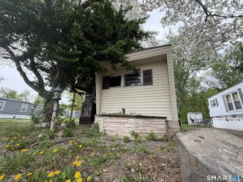 31 Rivermead Boulevard East Hartford CT 06118