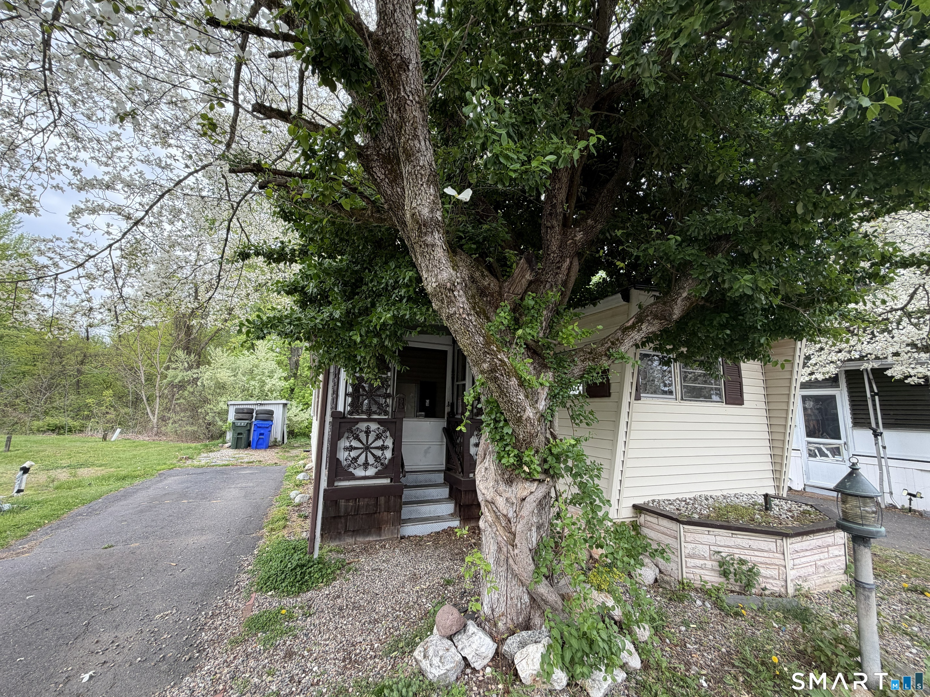 31 Rivermead Boulevard East Hartford CT 06118