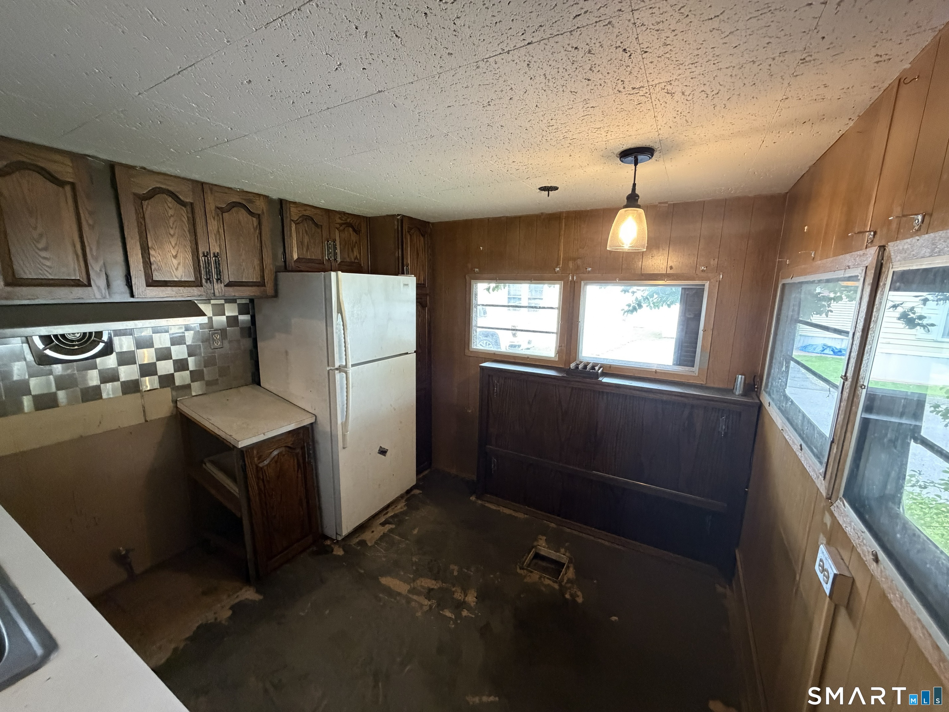 31 Rivermead Boulevard East Hartford CT 06118