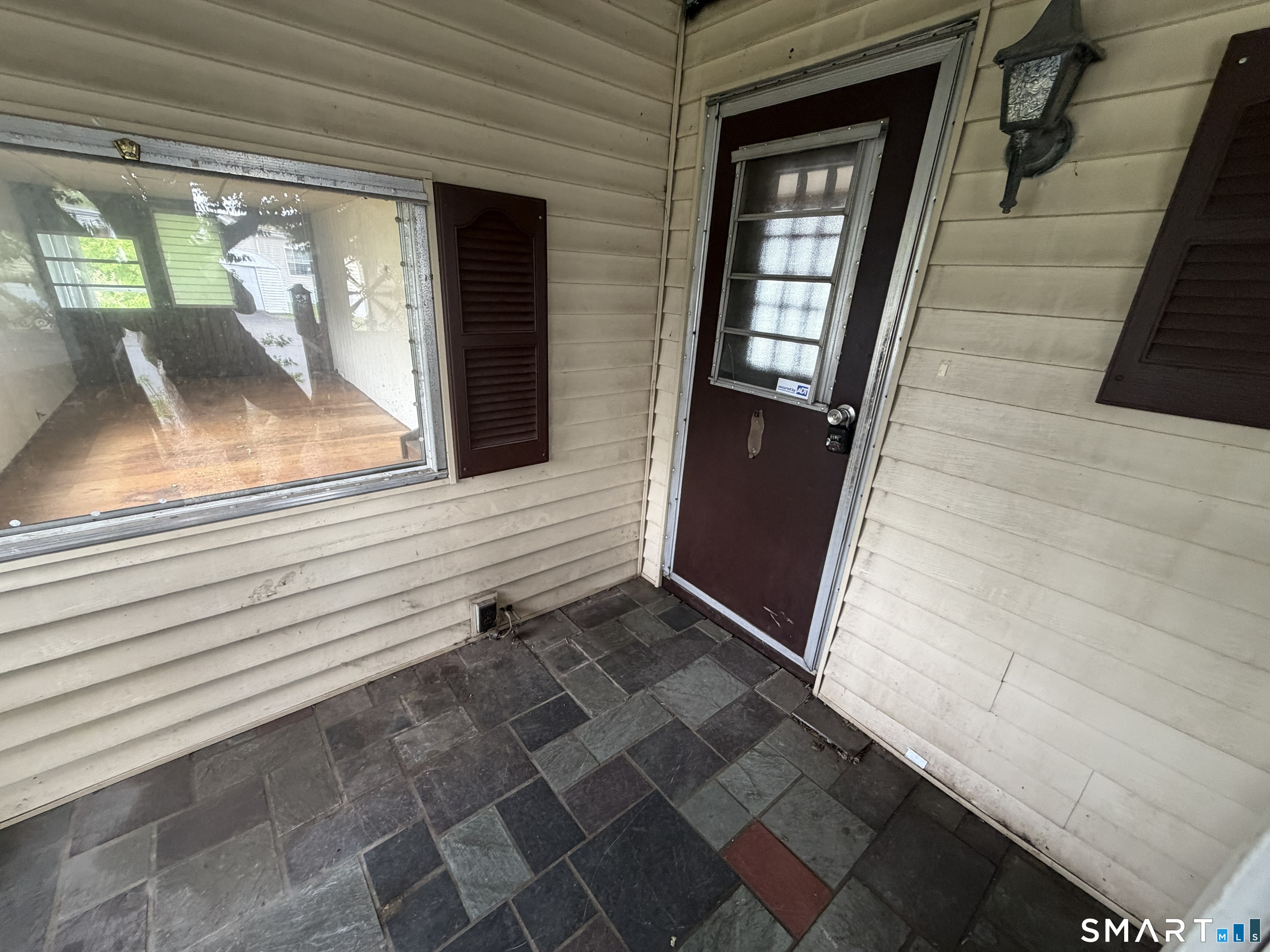 31 Rivermead Boulevard East Hartford CT 06118