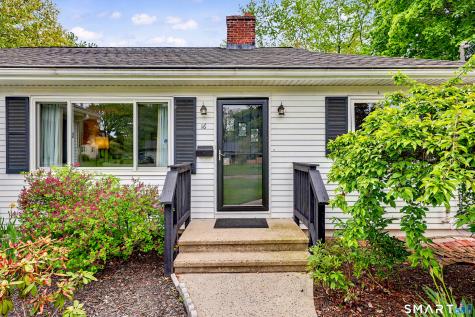 16 Ridgeland Circle Wallingford CT 06492