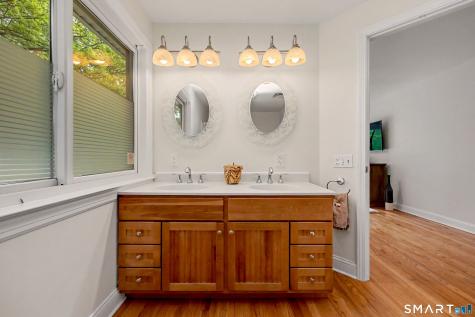 16 Ridgeland Circle Wallingford CT 06492