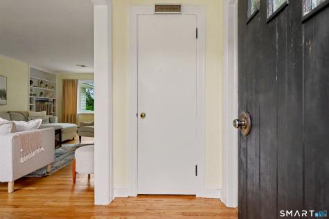16 Ridgeland Circle Wallingford CT 06492