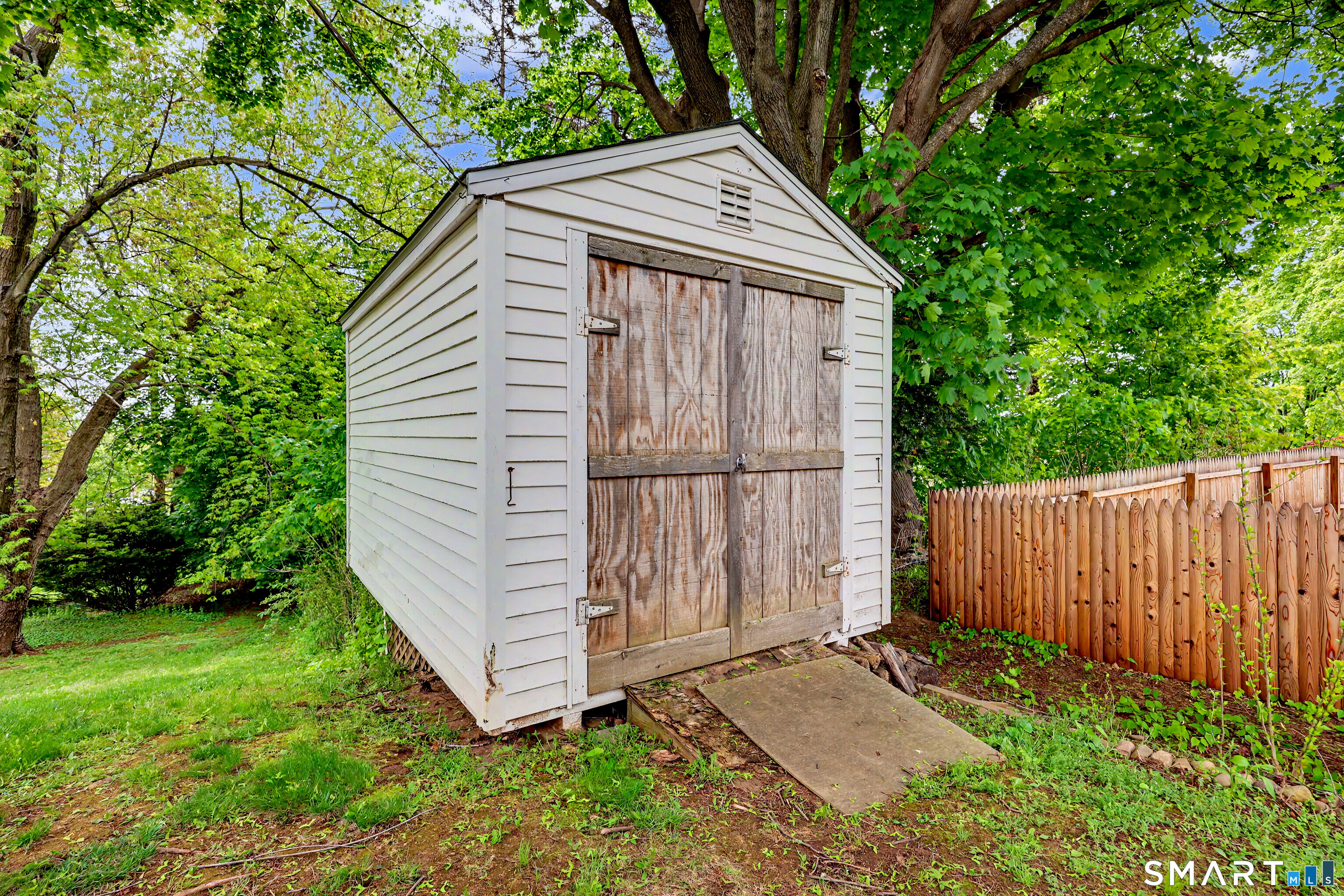 16 Ridgeland Circle Wallingford CT 06492
