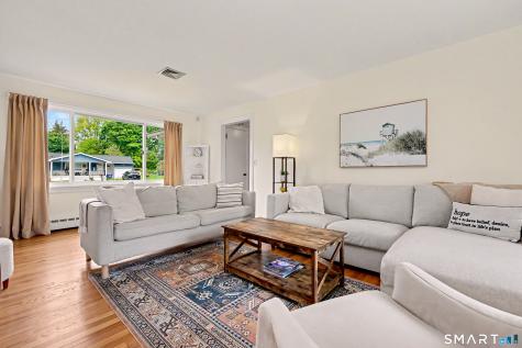 16 Ridgeland Circle Wallingford CT 06492
