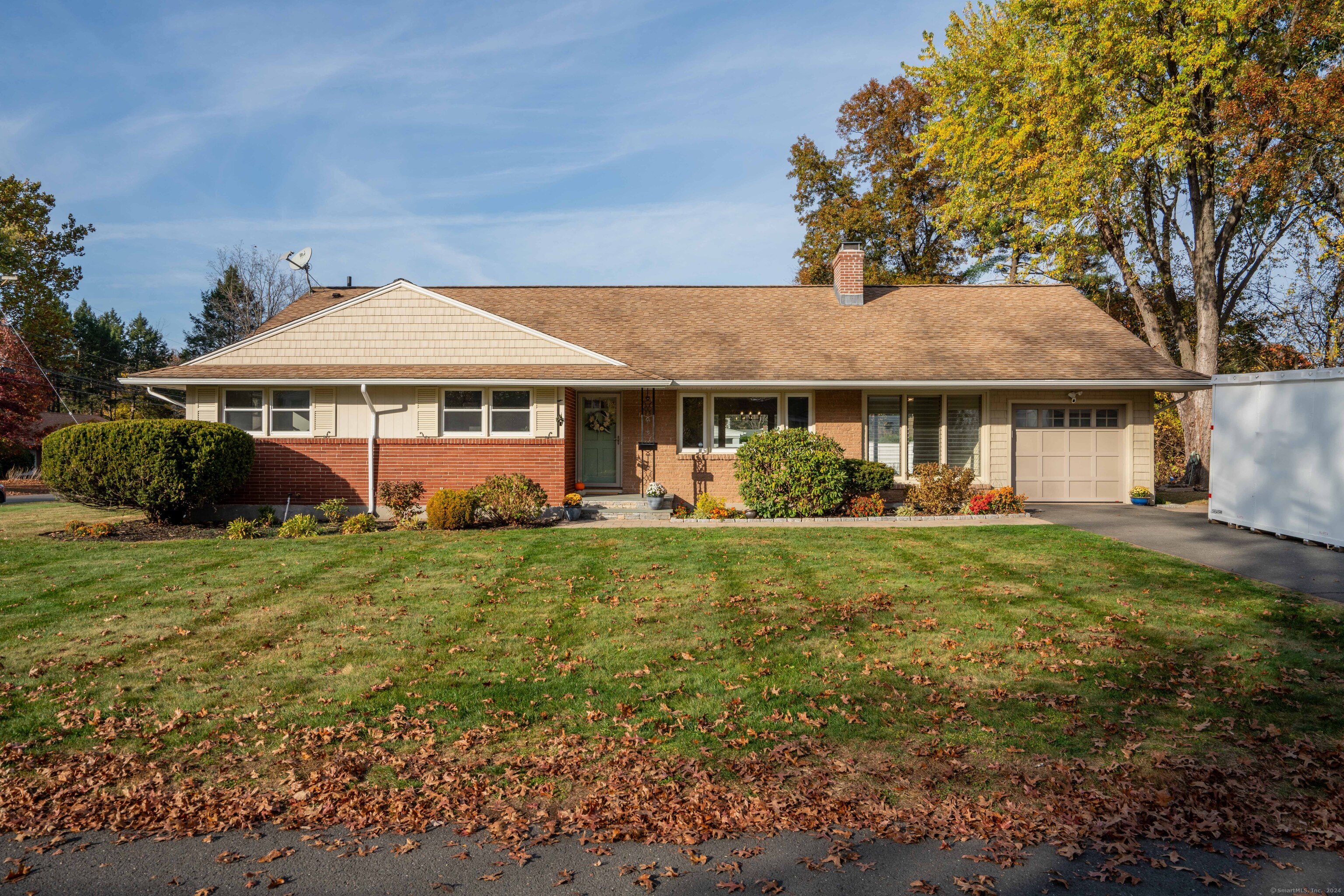 11 Hamlin Drive West Hartford CT 06117