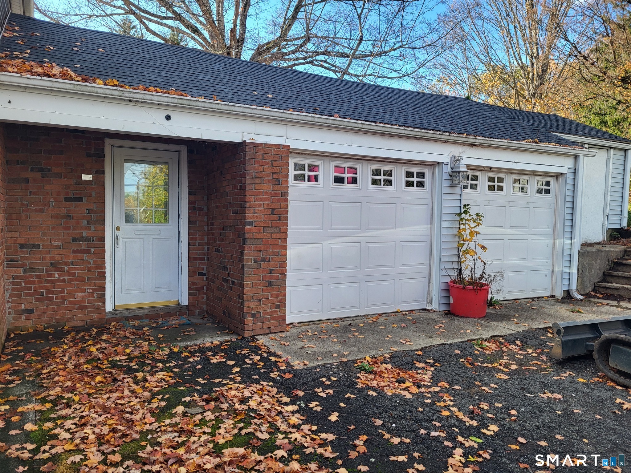 4 Leonard Road Stafford CT 06076