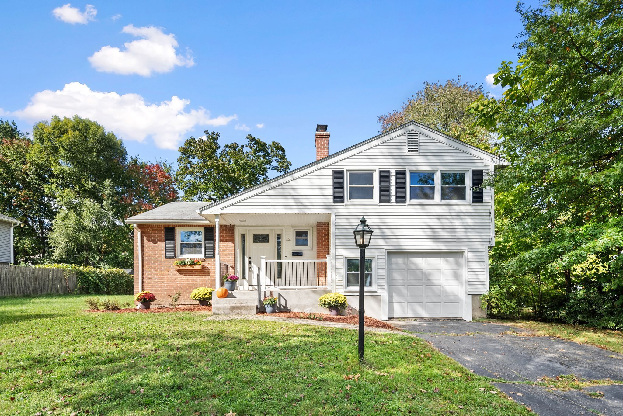 12 Grande Avenue Windsor CT 06095