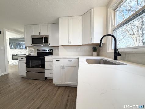 9 Eleanor Road Enfield CT 06082