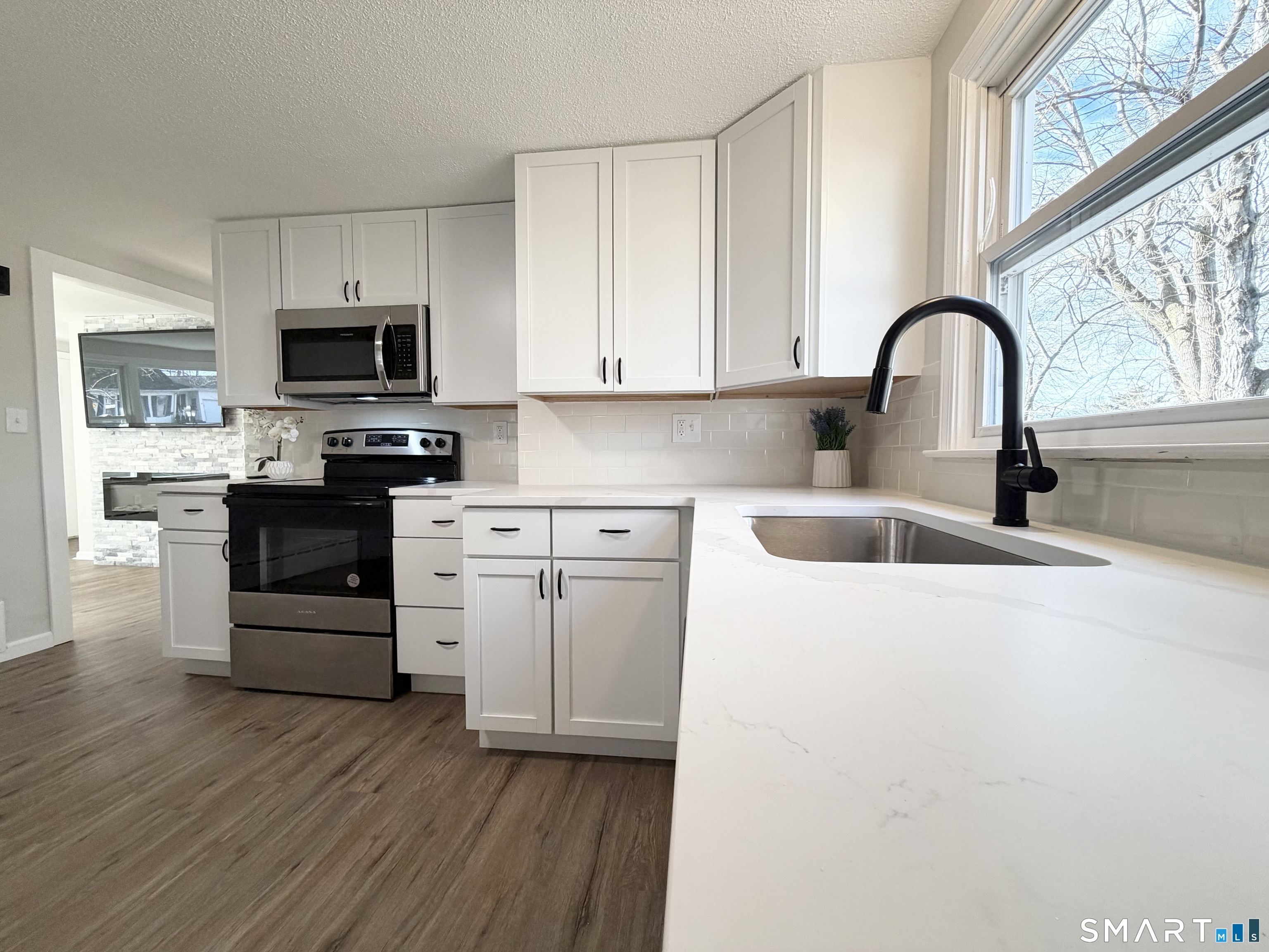 9 Eleanor Road Enfield CT 06082