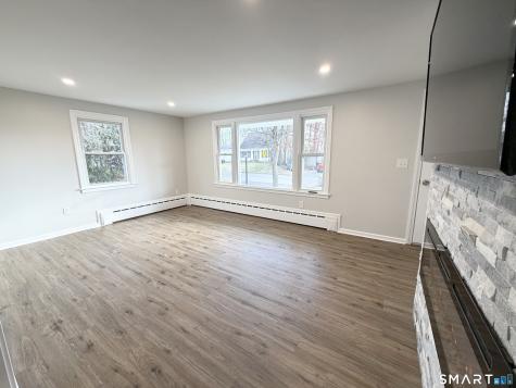 9 Eleanor Road Enfield CT 06082