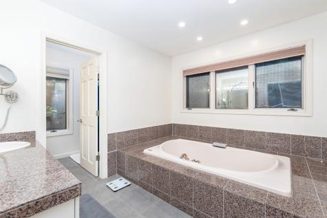 188 High Wood Drive Glastonbury CT 06073