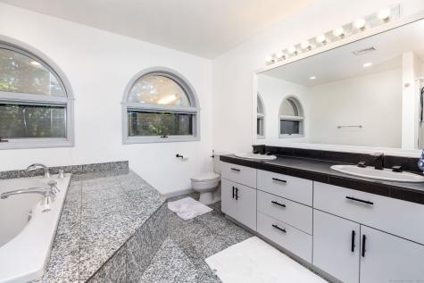 188 High Wood Drive Glastonbury CT 06073