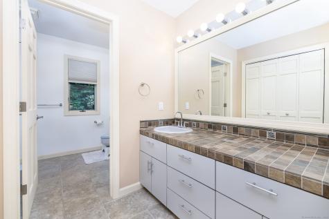 188 High Wood Drive Glastonbury CT 06073