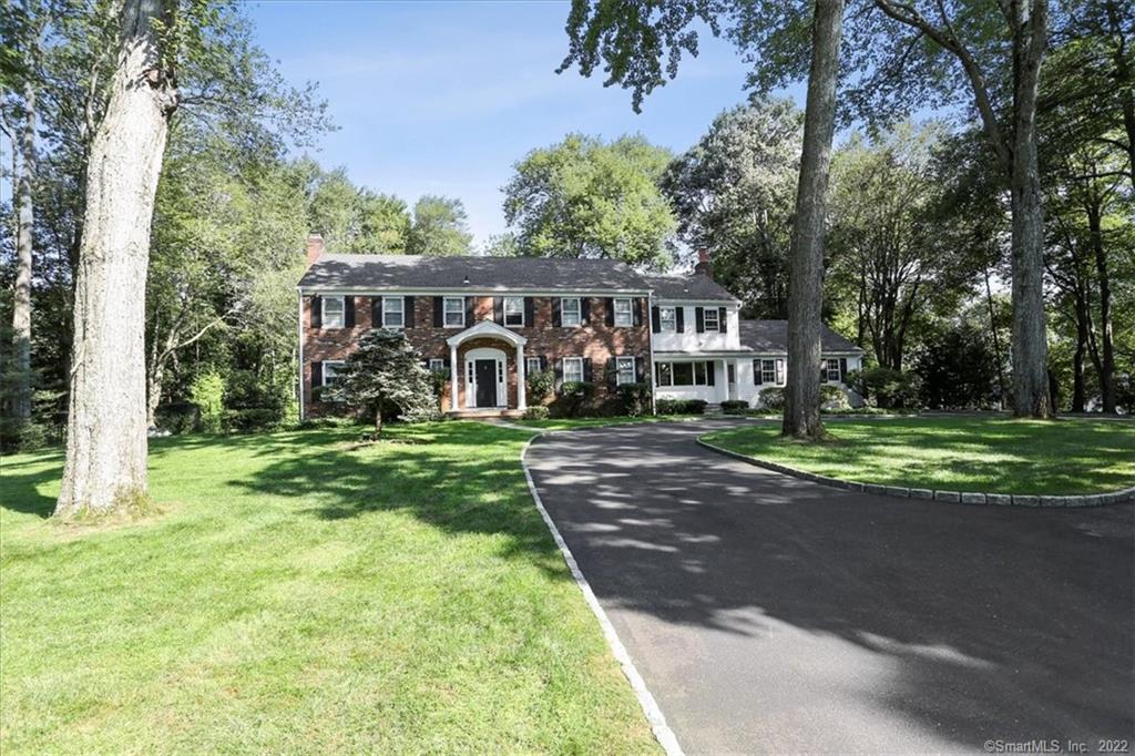33 Woodridge Drive New Canaan CT 06840