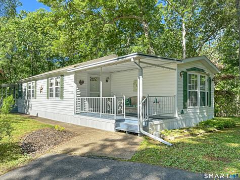 136 Hunters Road Norwich CT 06360