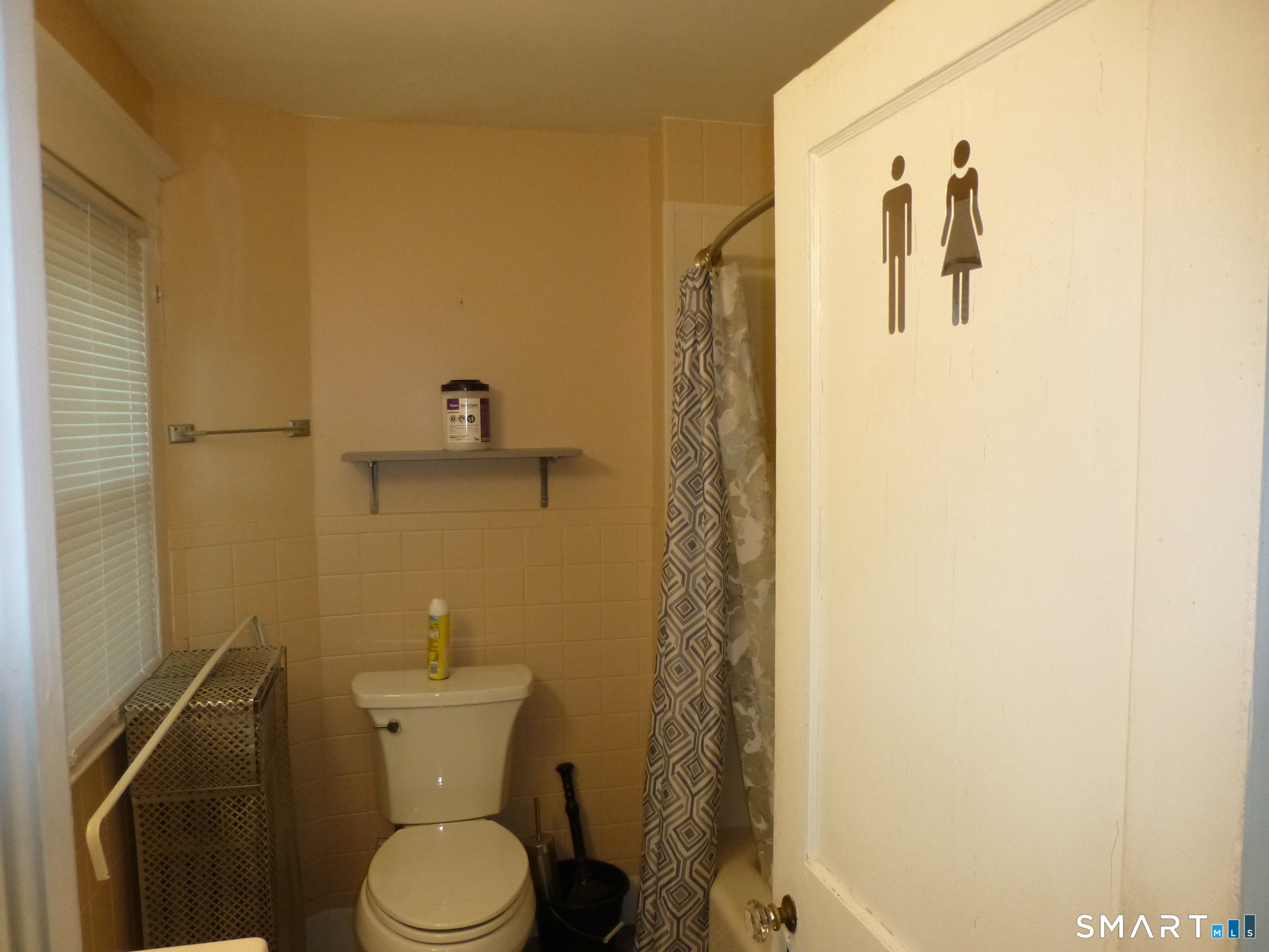 102 Norwood Avenue New London CT 06320