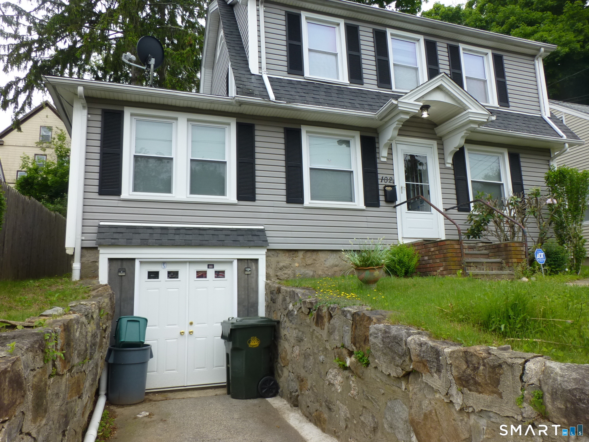 102 Norwood Avenue New London CT 06320