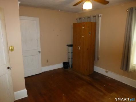 102 Norwood Avenue New London CT 06320