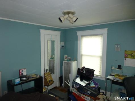 102 Norwood Avenue New London CT 06320