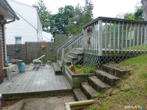102 Norwood Avenue New London CT 06320