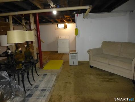 102 Norwood Avenue New London CT 06320