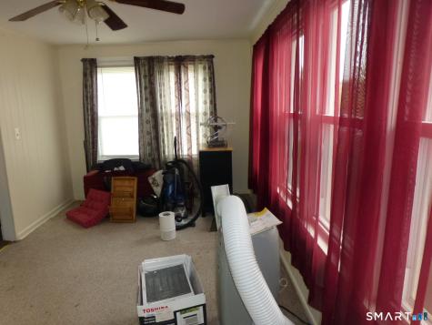 102 Norwood Avenue New London CT 06320