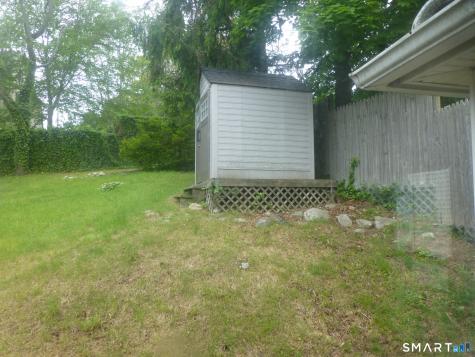 102 Norwood Avenue New London CT 06320