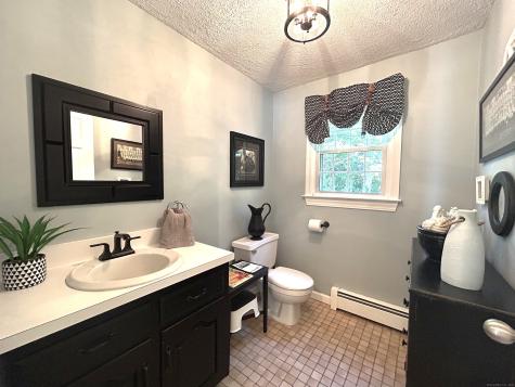 77 Lindsey Road Middletown CT 06457