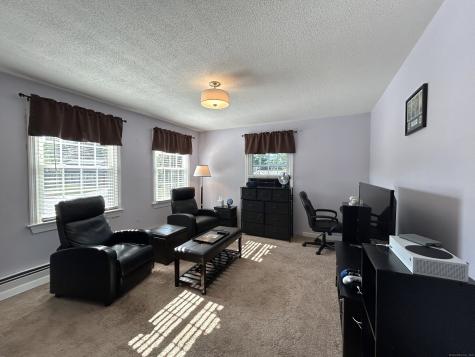 77 Lindsey Road Middletown CT 06457