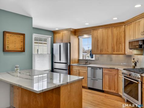 42 Nehantic Drive East Lyme CT 06357