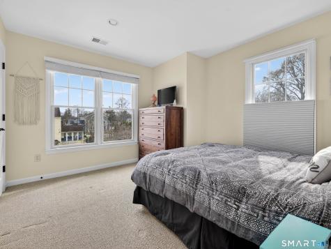 42 Nehantic Drive East Lyme CT 06357
