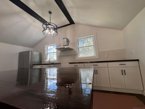 22 Hemlock Trail Newtown CT 06482