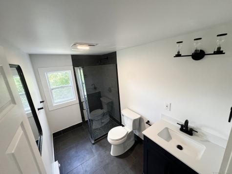 22 Hemlock Trail Newtown CT 06482