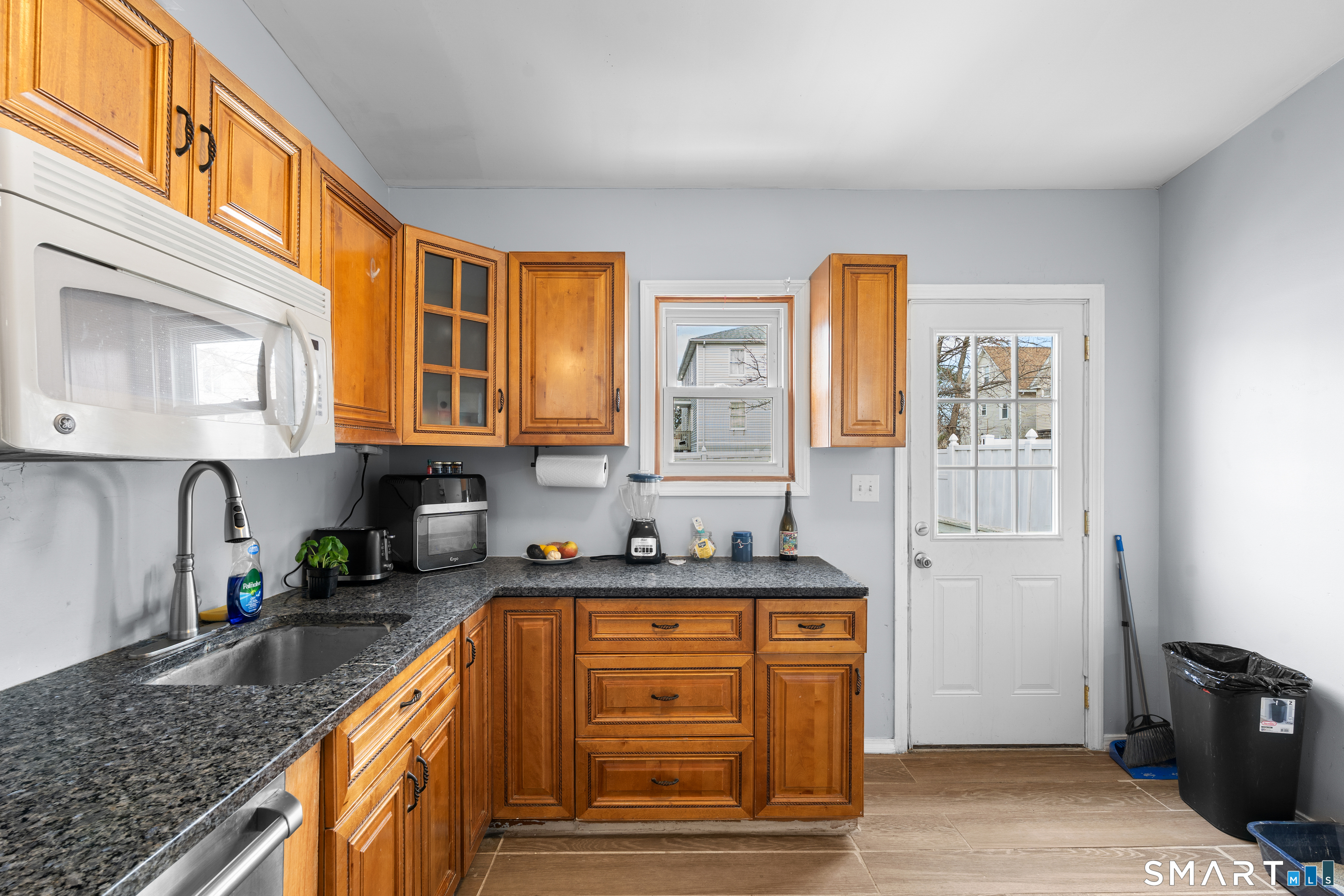 15 California Street West Haven CT 06516