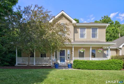 8 Bristle Lane Newtown CT 06482