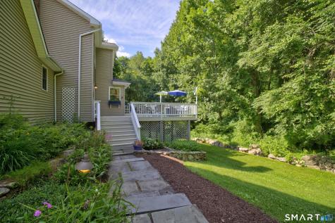 8 Bristle Lane Newtown CT 06482