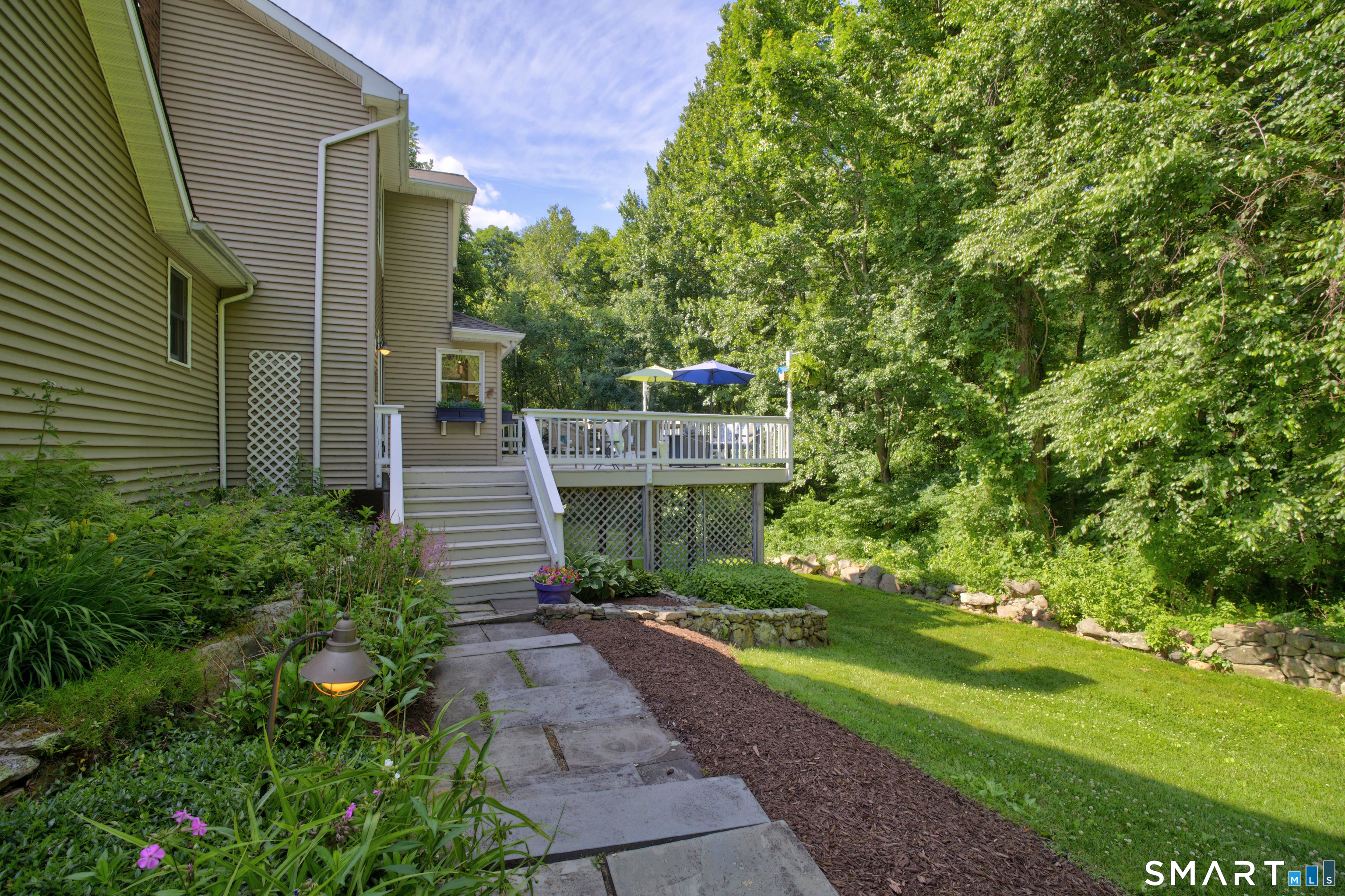 8 Bristle Lane Newtown CT 06482