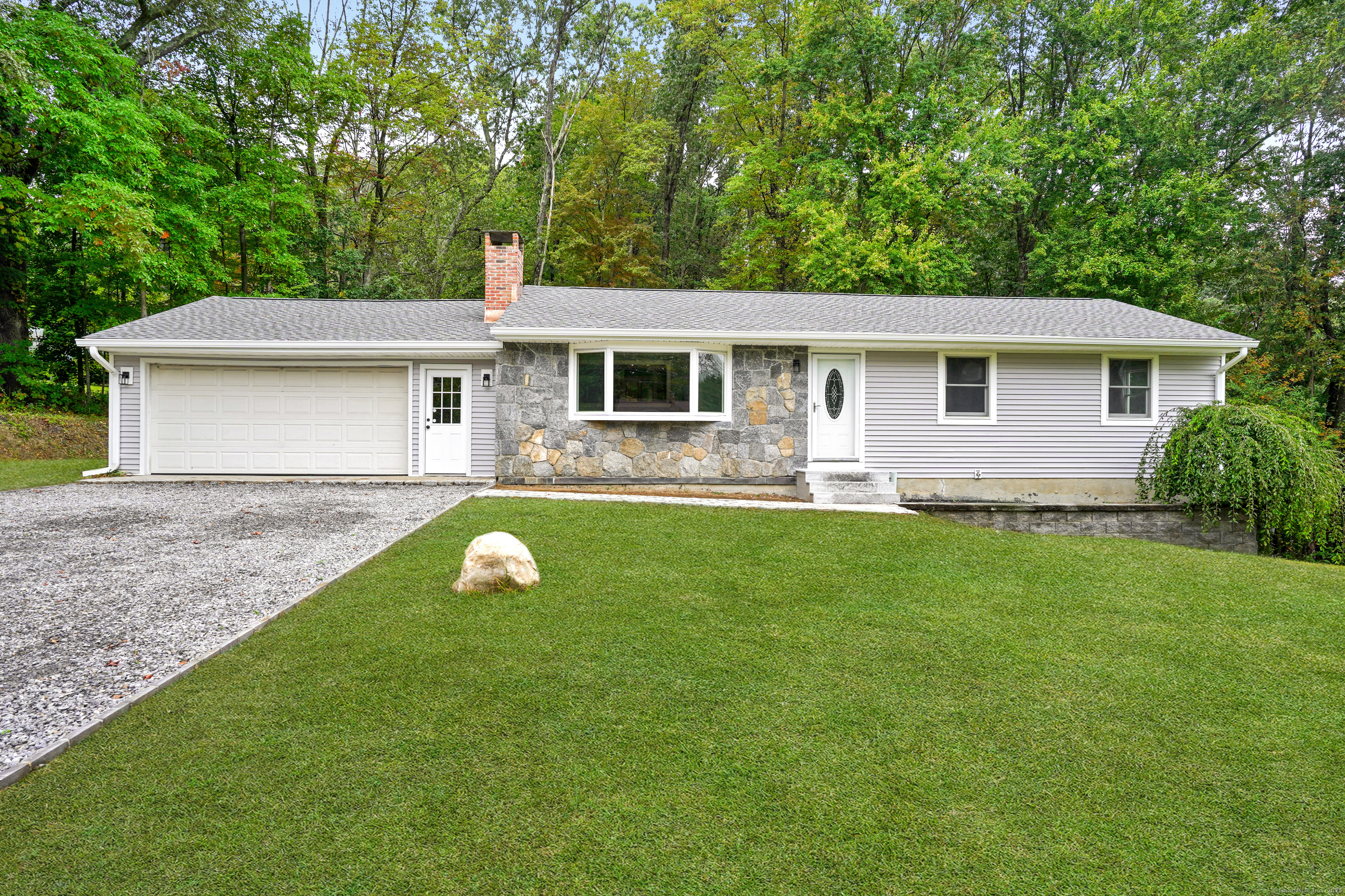 6 Patricia Lane Newtown CT 06470