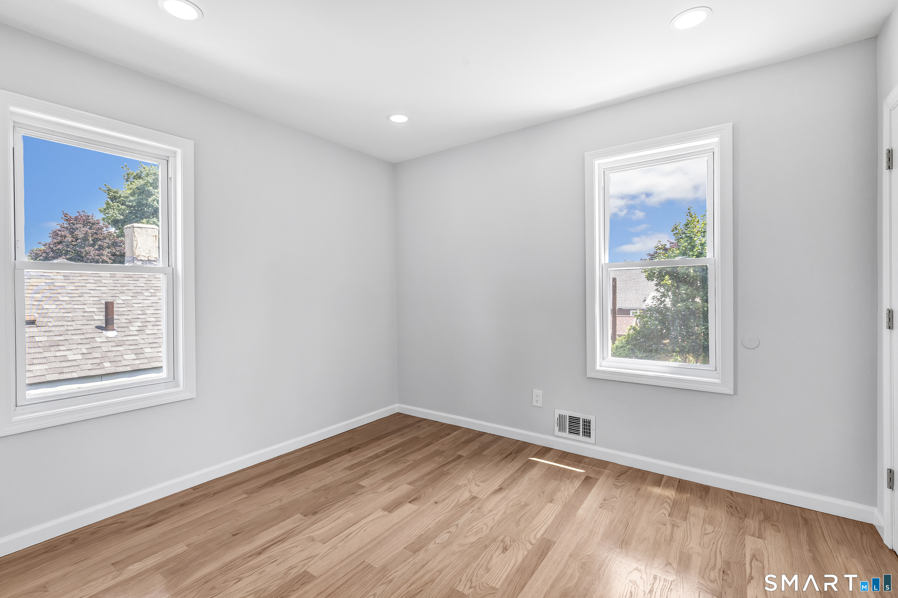 41 Burritt Avenue Stratford CT 06615