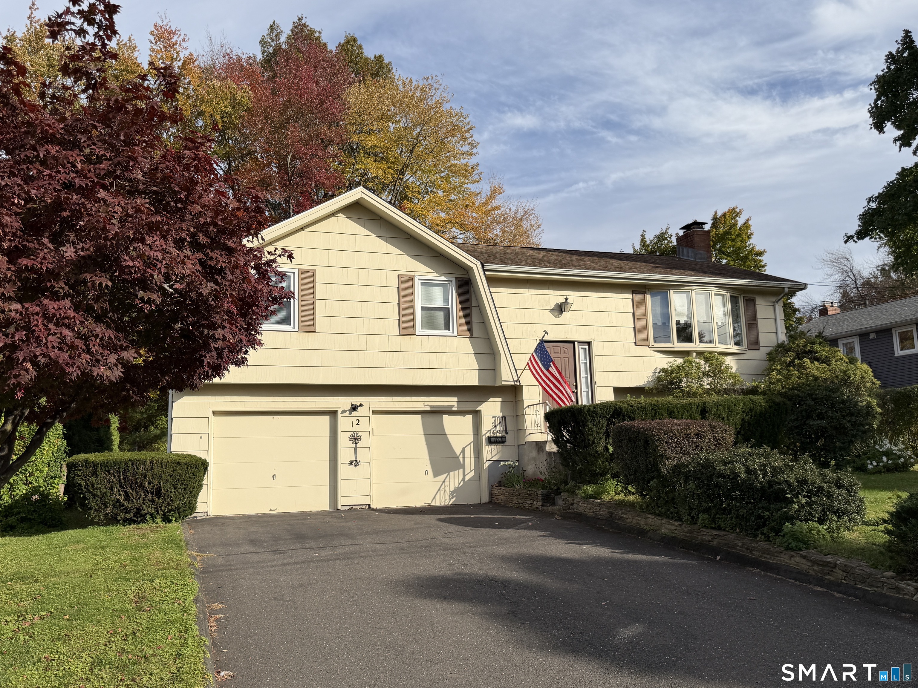 12 Nathan Hale Drive Newington CT 06111